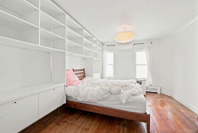 251 Graham Avenue, Brooklyn, NY 11206