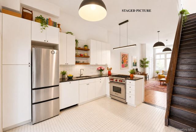 251 Graham Avenue, Brooklyn, NY 11206