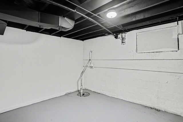 811 Kelly Avenue, Joliet, IL 60435