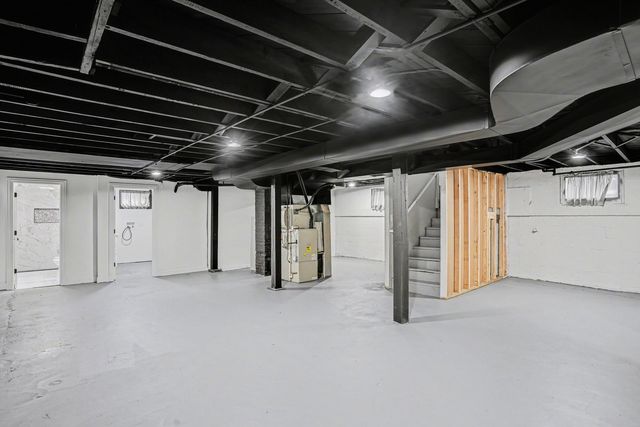 811 Kelly Avenue, Joliet, IL 60435