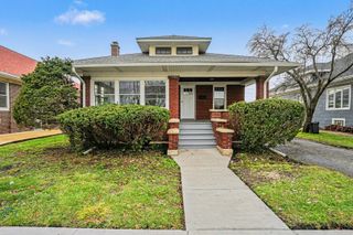 811 Kelly Avenue, Joliet, IL 60435