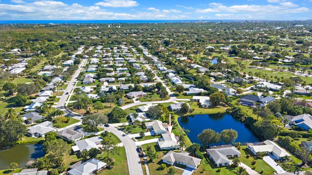 9400 SE Little Club Way N, Jupiter, FL 33469