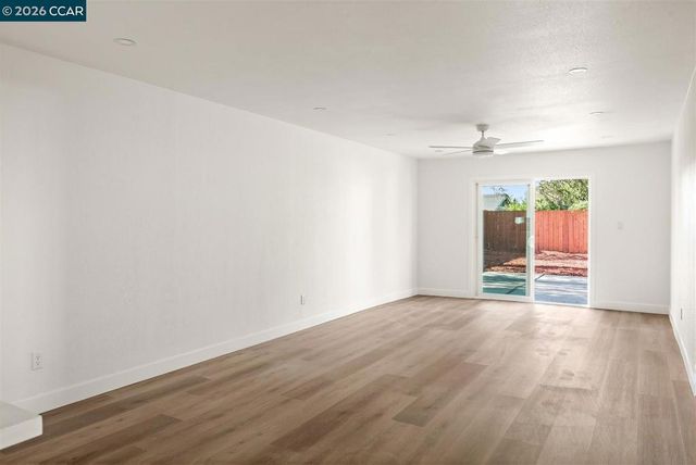 26 Polaris Dr, Pittsburg, CA 94565