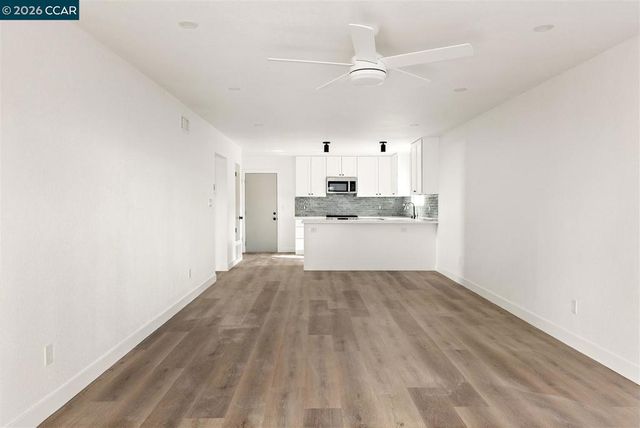 26 Polaris Dr, Pittsburg, CA 94565