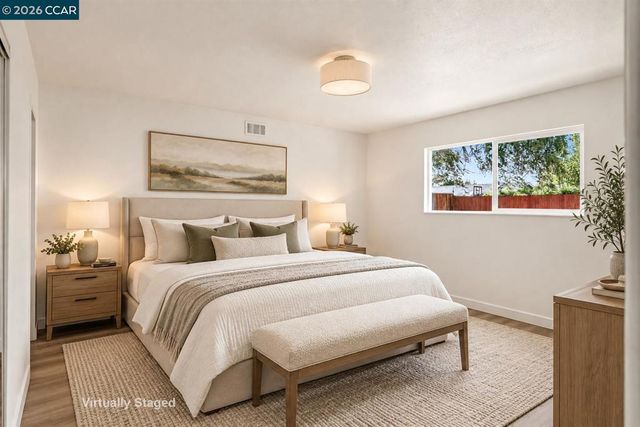 26 Polaris Dr, Pittsburg, CA 94565