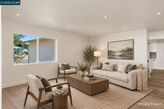 26 Polaris Dr, Pittsburg, CA 94565