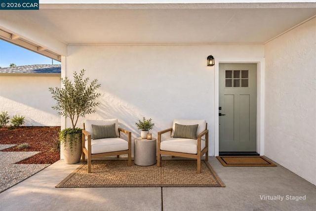 26 Polaris Dr, Pittsburg, CA 94565