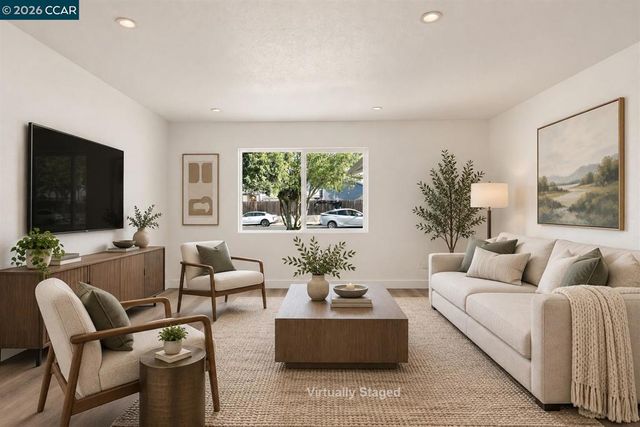 26 Polaris Dr, Pittsburg, CA 94565