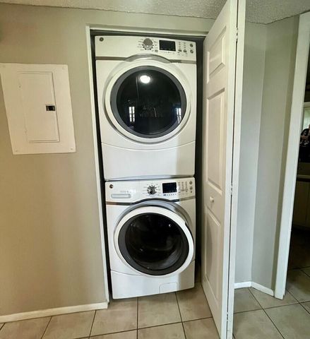 1537 SE Royal Green Cir Apt E204, Port St Lucie, FL 34952
