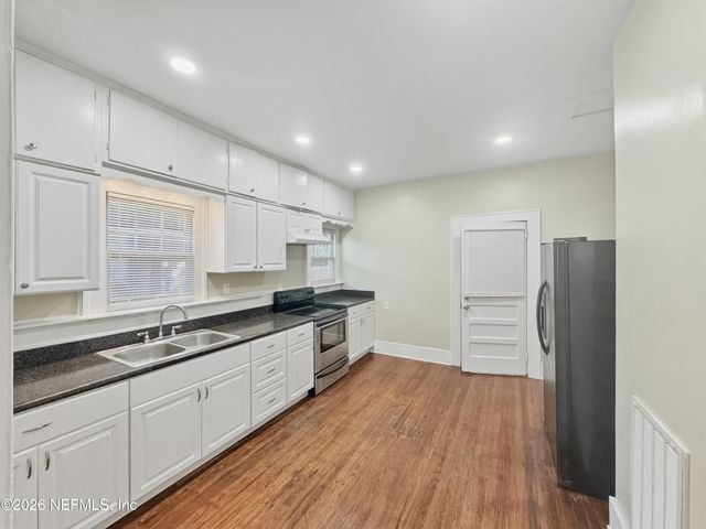 649 LONG BRANCH Boulevard, Jacksonville, FL 32206