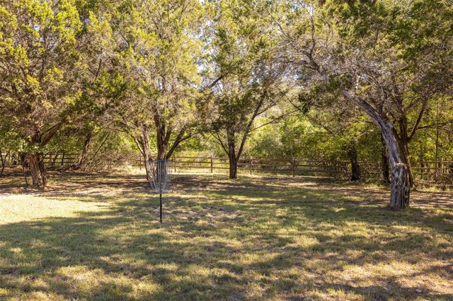 10501 Lake Park DR, Dripping Springs, TX 78620