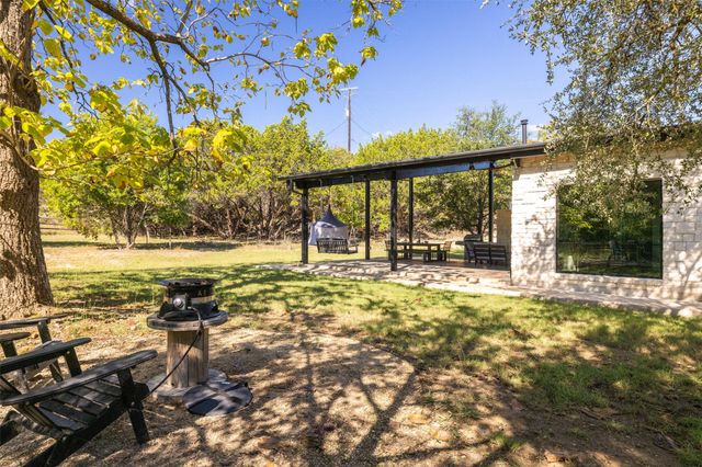 10501 Lake Park DR, Dripping Springs, TX 78620