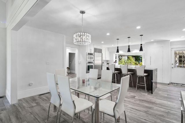 5976 E Butler Avenue, Fresno, CA 93727