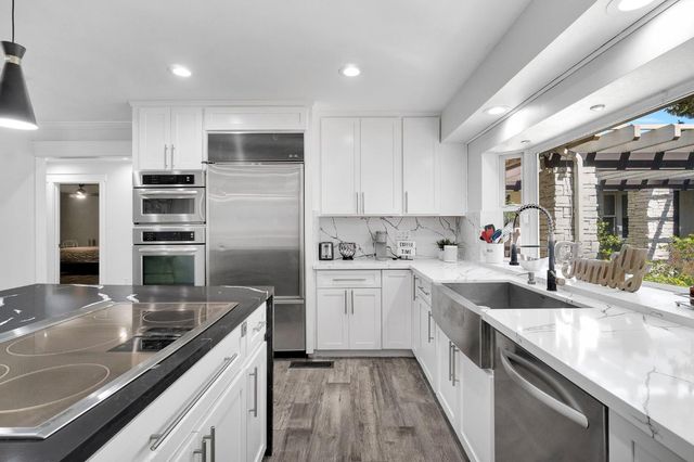 5976 E Butler Avenue, Fresno, CA 93727