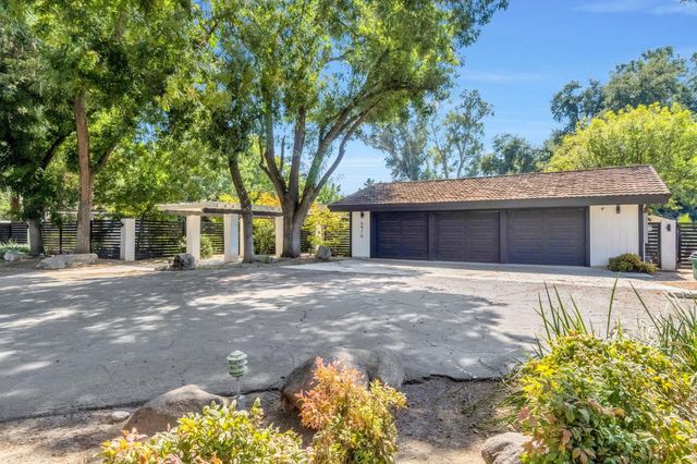 5976 E Butler Avenue, Fresno, CA 93727