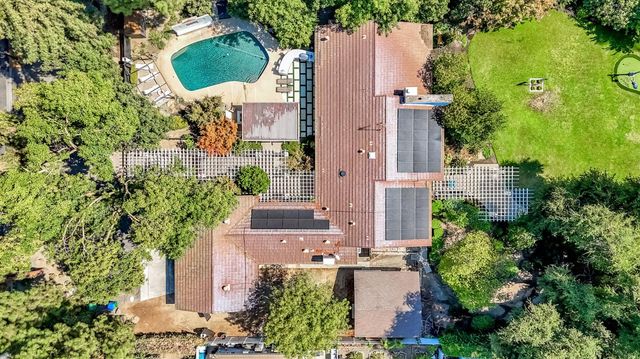 5976 E Butler Avenue, Fresno, CA 93727