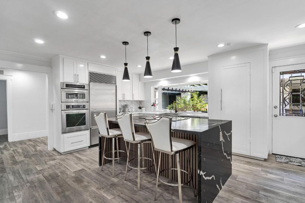 Image 21 of property listing at 5976 E Butler Avenue, Fresno, CA 93727