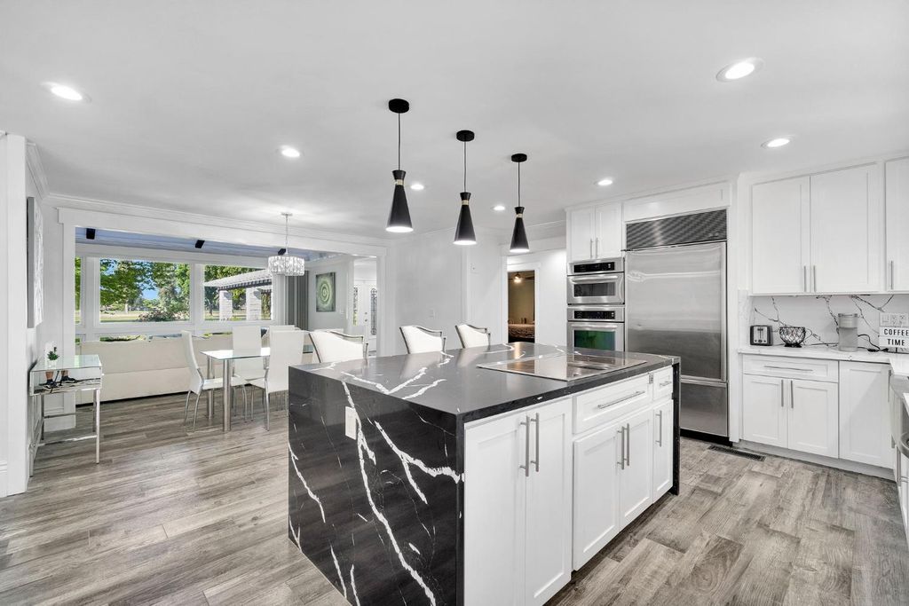 Image 23 of property listing at 5976 E Butler Avenue, Fresno, CA 93727