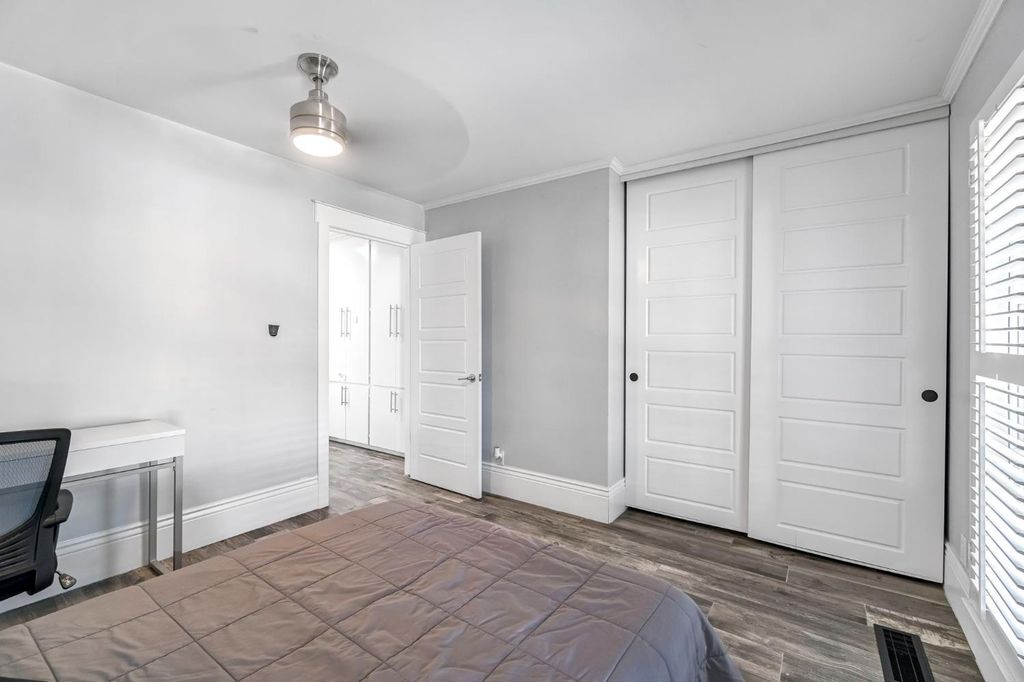 Image 42 of property listing at 5976 E Butler Avenue, Fresno, CA 93727