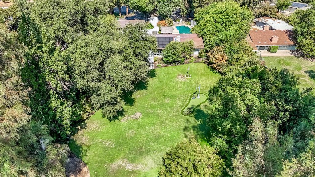 Image 60 of property listing at 5976 E Butler Avenue, Fresno, CA 93727