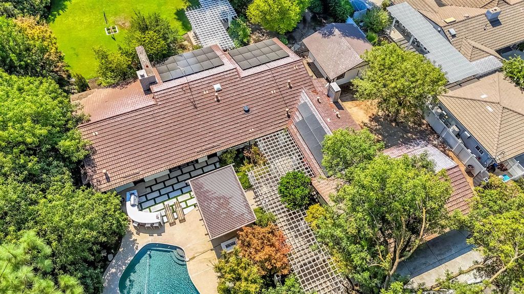 Image 64 of property listing at 5976 E Butler Avenue, Fresno, CA 93727
