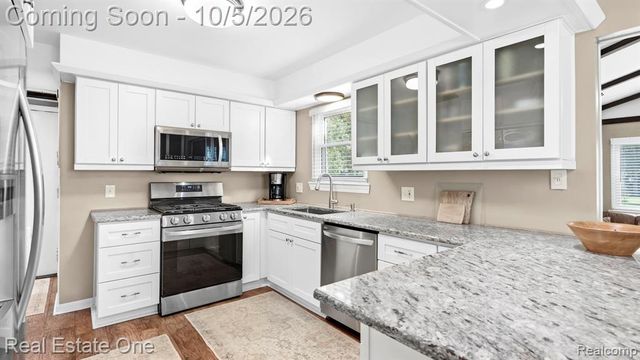 3807 River Drive, Lincoln Park, MI 48146