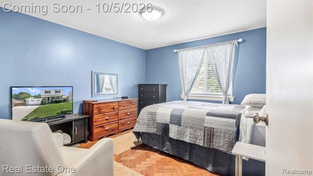 3807 River Drive, Lincoln Park, MI 48146
