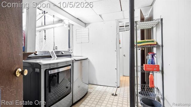 3807 River Drive, Lincoln Park, MI 48146