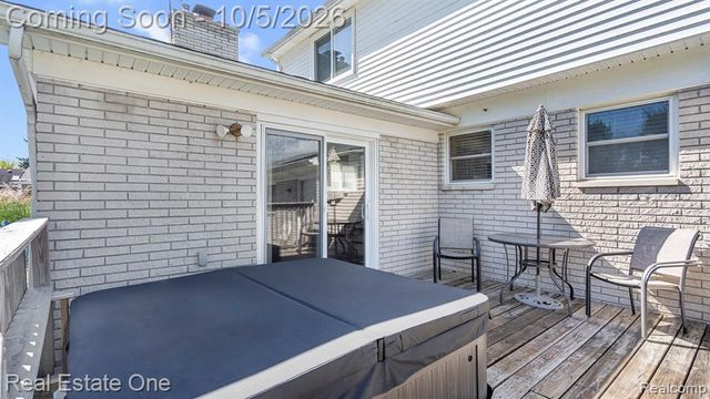 3807 River Drive, Lincoln Park, MI 48146