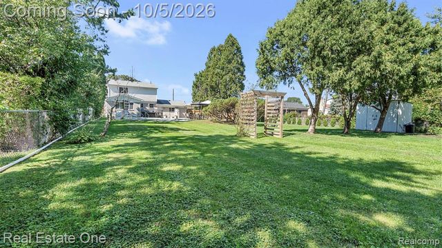 3807 River Drive, Lincoln Park, MI 48146