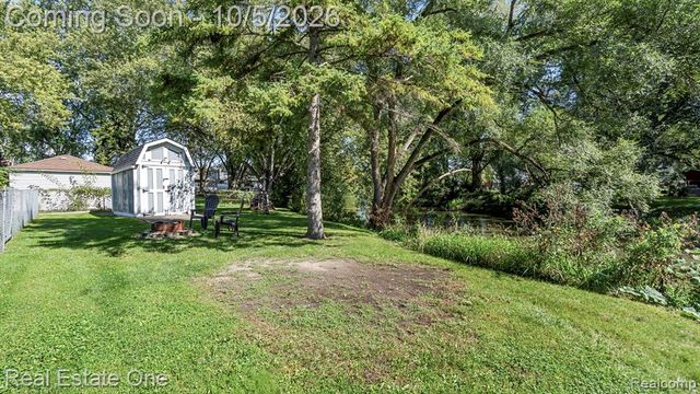 3807 River Drive, Lincoln Park, MI 48146