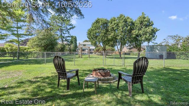 3807 River Drive, Lincoln Park, MI 48146