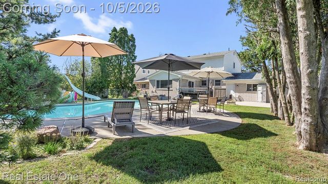 3807 River Drive, Lincoln Park, MI 48146