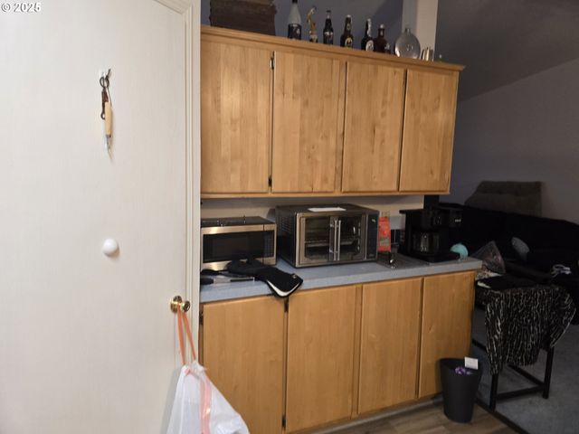 217 Ne PEGGY Ave, Roseburg, OR 97470