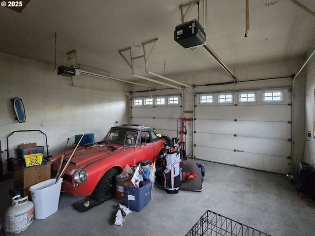 217 Ne PEGGY Ave, Roseburg, OR 97470