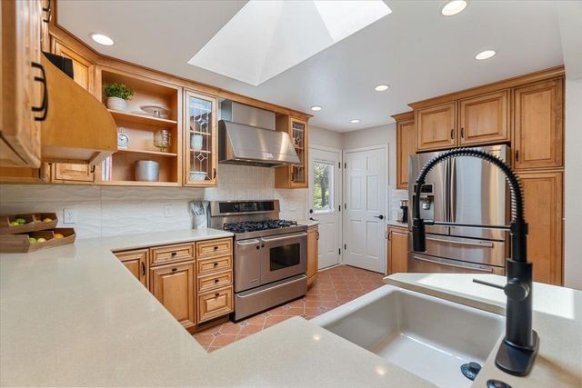 2321 Gold Drive, Fitchburg, WI 53711