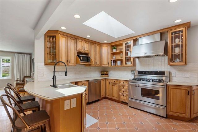 2321 Gold Drive, Fitchburg, WI 53711