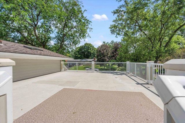 2321 Gold Drive, Fitchburg, WI 53711