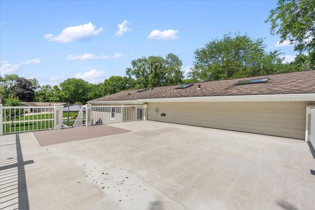 2321 Gold Drive, Fitchburg, WI 53711