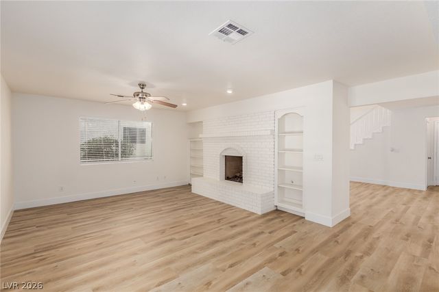 861 Vegas Valley Drive, Las Vegas, NV 89109