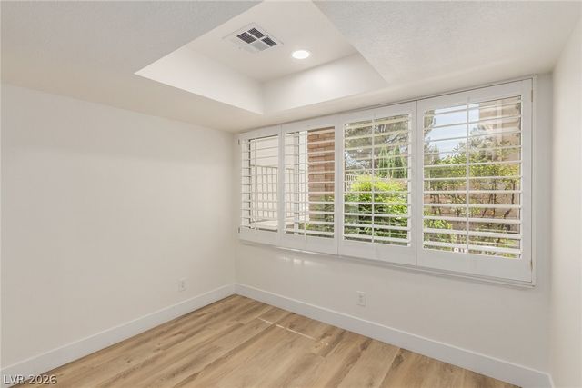 861 Vegas Valley Drive, Las Vegas, NV 89109