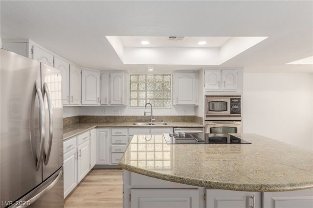 861 Vegas Valley Drive, Las Vegas, NV 89109