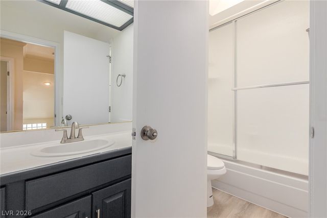 861 Vegas Valley Drive, Las Vegas, NV 89109