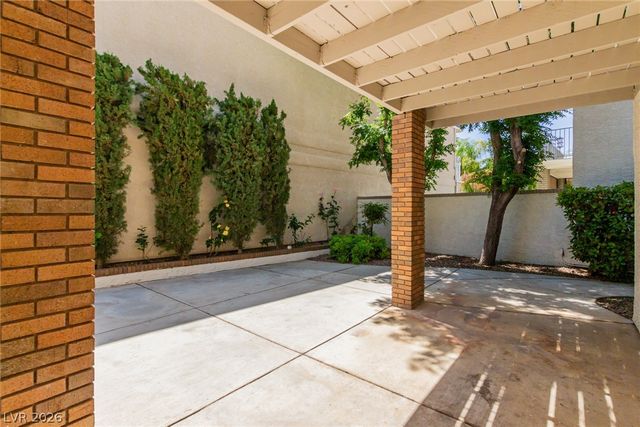 861 Vegas Valley Drive, Las Vegas, NV 89109