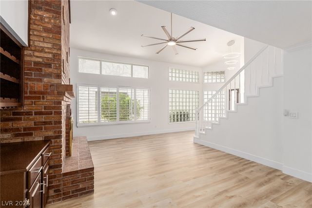 861 Vegas Valley Drive, Las Vegas, NV 89109