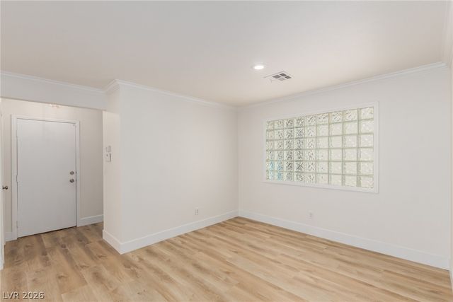 861 Vegas Valley Drive, Las Vegas, NV 89109