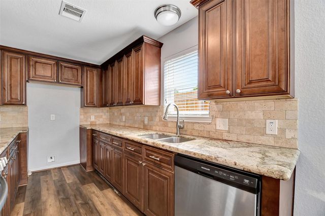 4809 Beechaven Street, Houston, TX 77053