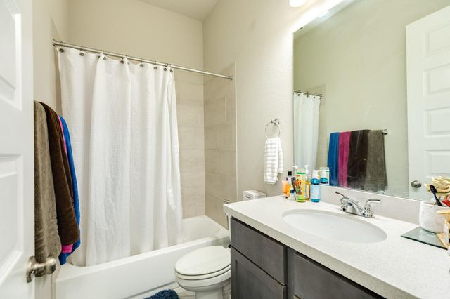 5138 Walnut Grove Lane, Manvel, TX 77578