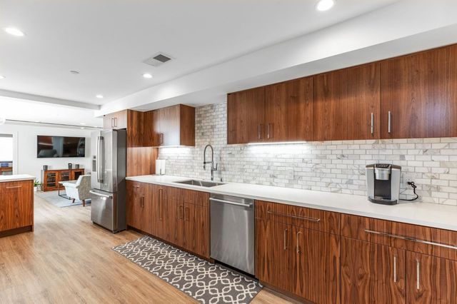 431 Capp Street A, San Francisco, CA 94110