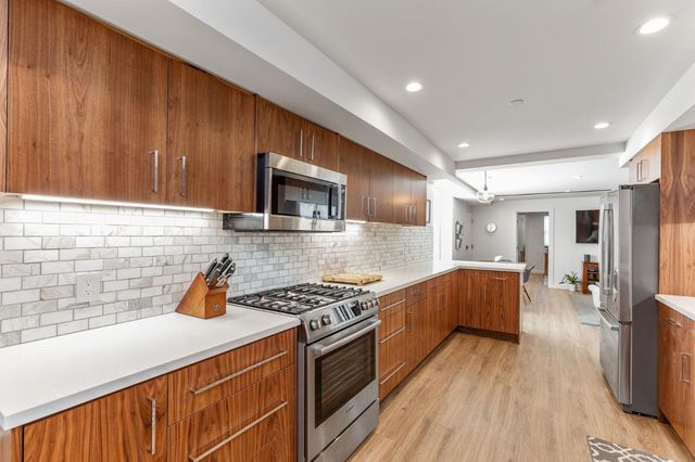 431 Capp Street A, San Francisco, CA 94110